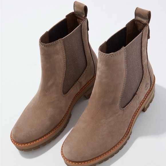 Timberland Courmayeur Valley Chelsea Boots in Taupe - Picture 2 of 8